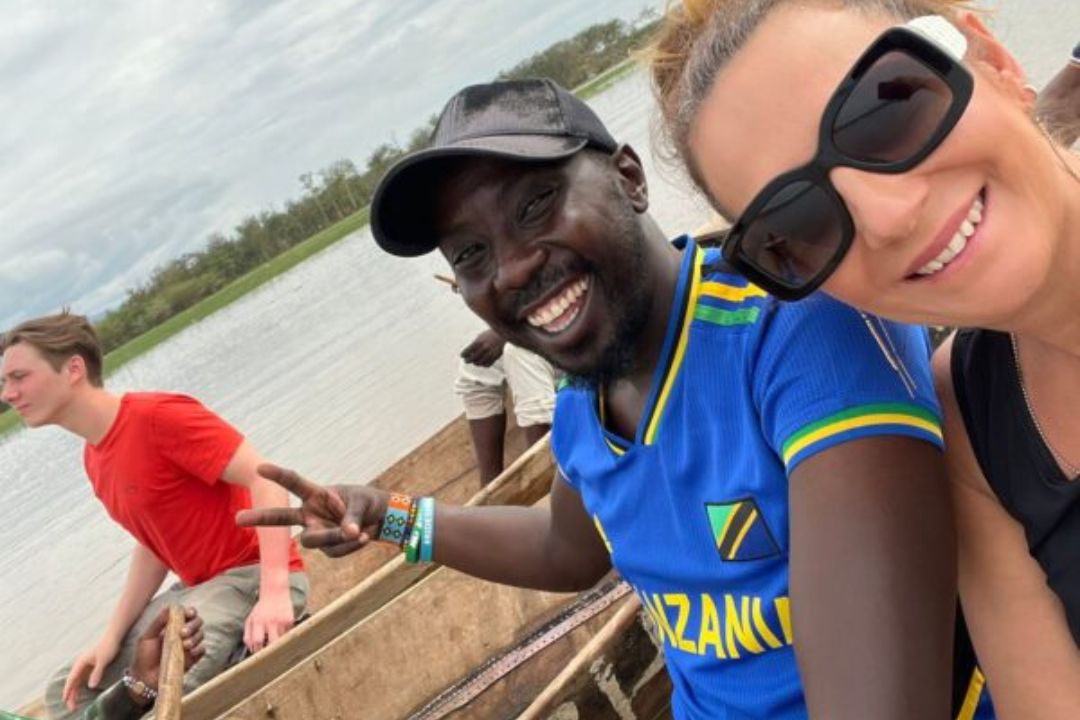 A canoe safari on Lake Momella in Arusha National Park offers the unique opportunity to get close to the animals. From the canoe you can see different animals,